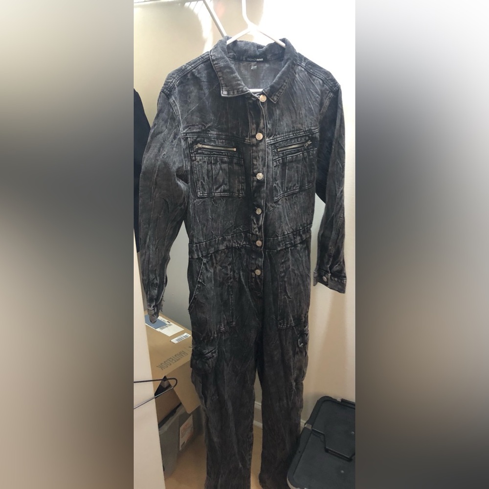 ❗️ CLOSING SALE ❗️FASHION NOVA BLACK WASH JEAN JUMPSUIT